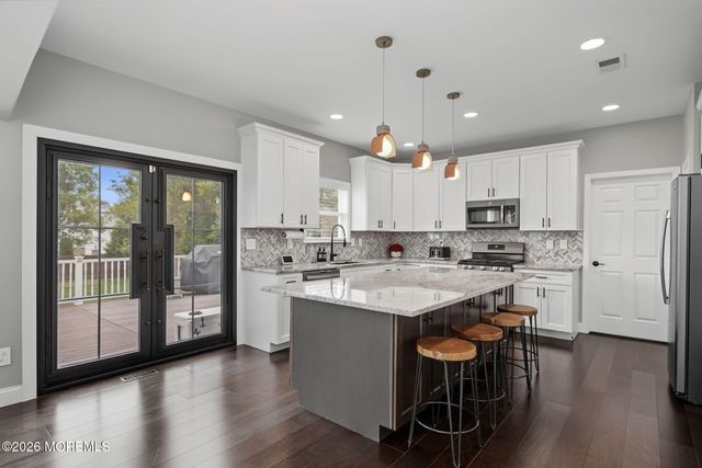 27 Goshawk Court, Morganville, NJ 07751