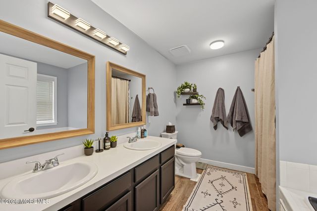 27 Goshawk Court, Morganville, NJ 07751
