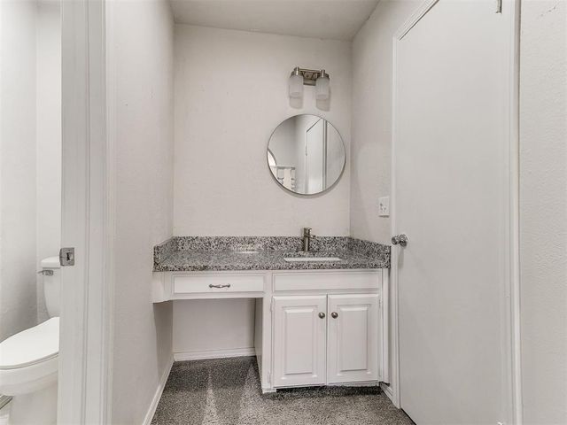 2921 Shadybrook Drive, Midwest City, OK 73110