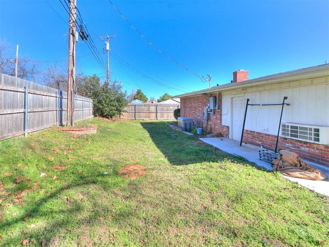 2921 Shadybrook Drive, Midwest City, OK 73110