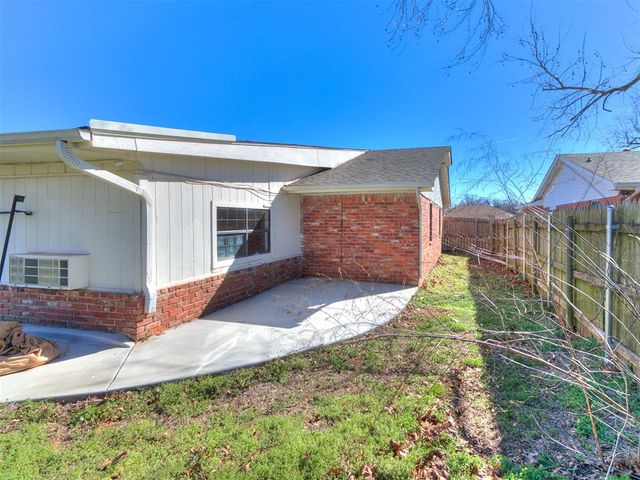 2921 Shadybrook Drive, Midwest City, OK 73110
