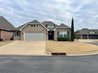 12179 S 104th Avenue E, Bixby, OK 74008