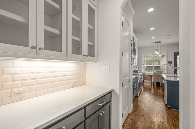 3649 Shelby Drive, Fort Worth, TX 76109