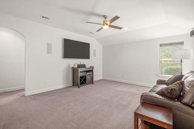 3649 Shelby Drive, Fort Worth, TX 76109