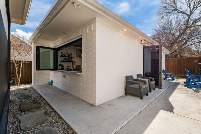 3649 Shelby Drive, Fort Worth, TX 76109