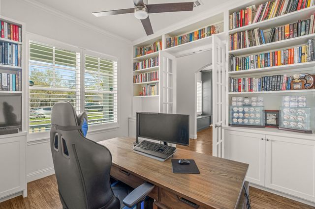 3649 Shelby Drive, Fort Worth, TX 76109