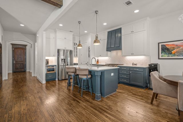 3649 Shelby Drive, Fort Worth, TX 76109