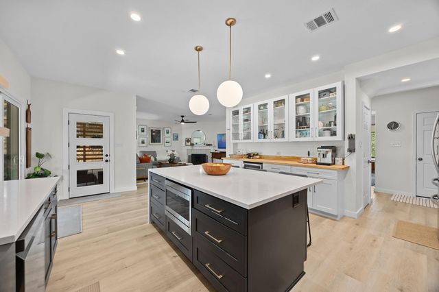 1116 Applerock, Leander, TX 78641