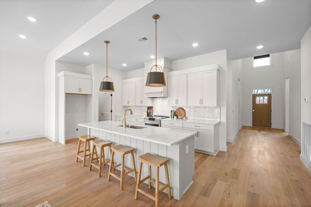 830 Willowicke Dr, Clarksville, TN 37043