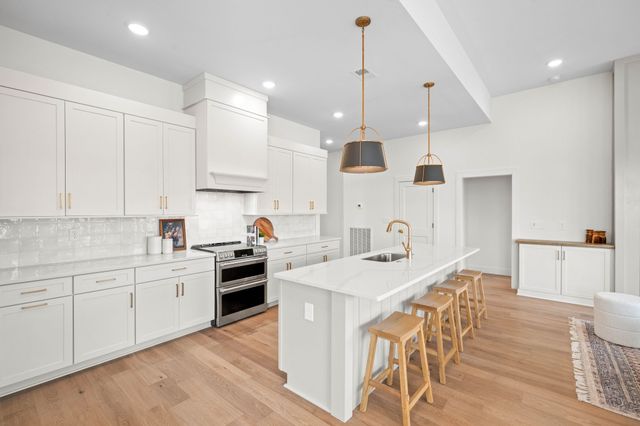 830 Willowicke Dr, Clarksville, TN 37043