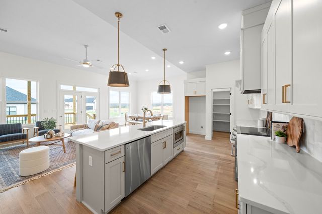 830 Willowicke Dr, Clarksville, TN 37043