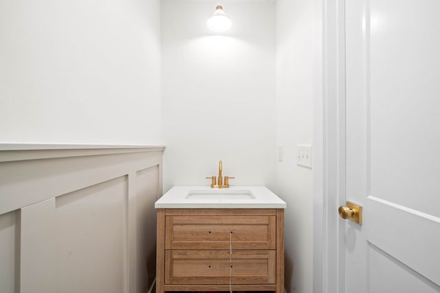 830 Willowicke Dr, Clarksville, TN 37043