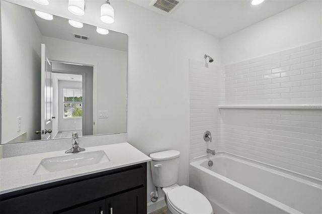 7556 DEER VALLEY CIRCLE, Tampa, FL 33635