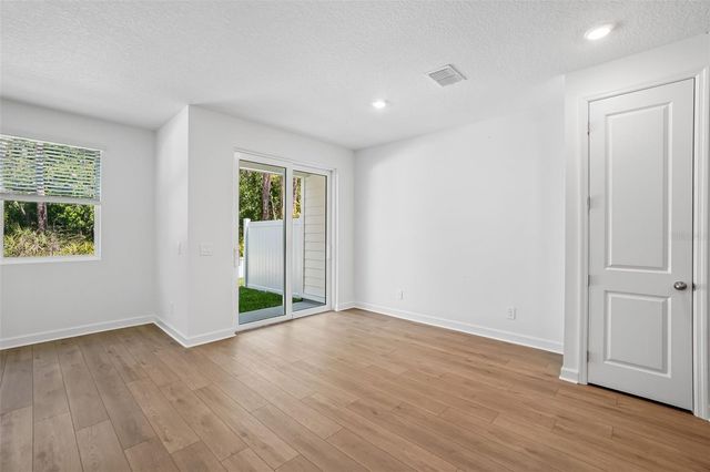 7556 DEER VALLEY CIRCLE, Tampa, FL 33635