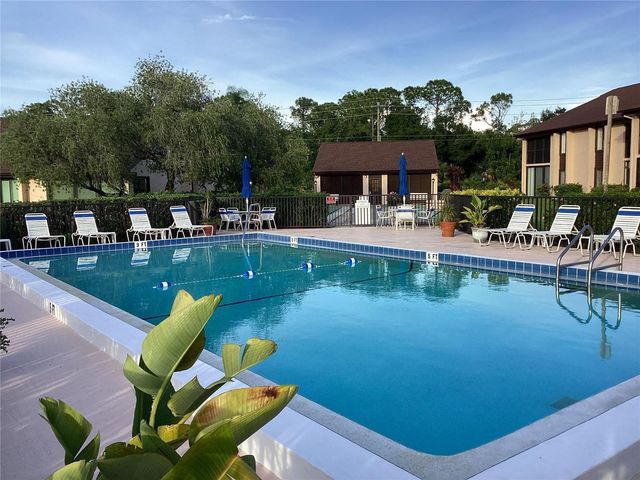 6211 TIMBER LAKE DRIVE B4, Sarasota, FL 34243