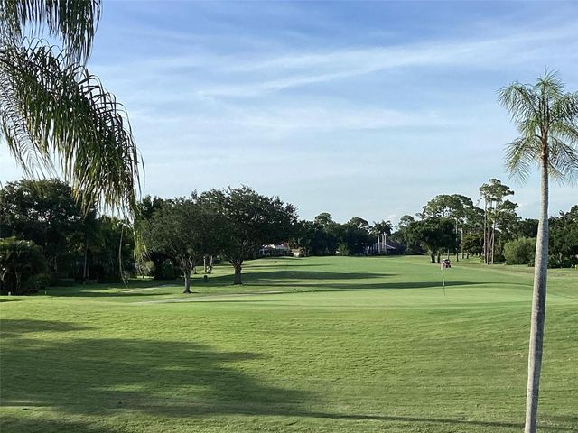 6211 TIMBER LAKE DRIVE B4, Sarasota, FL 34243