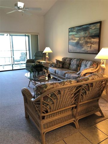 6211 TIMBER LAKE DRIVE B4, Sarasota, FL 34243
