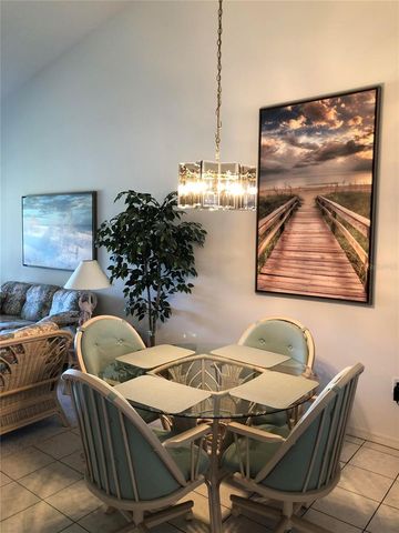 6211 TIMBER LAKE DRIVE B4, Sarasota, FL 34243