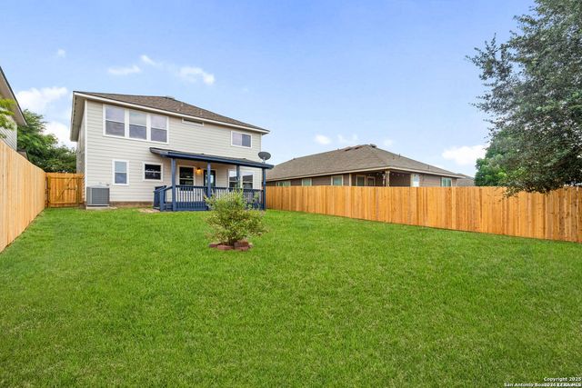 5015 Badland Beacon, Converse, TX 78109