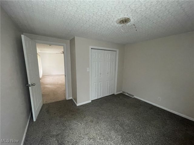 6161 Lily Lane SE, Amsterdam, OH 43903