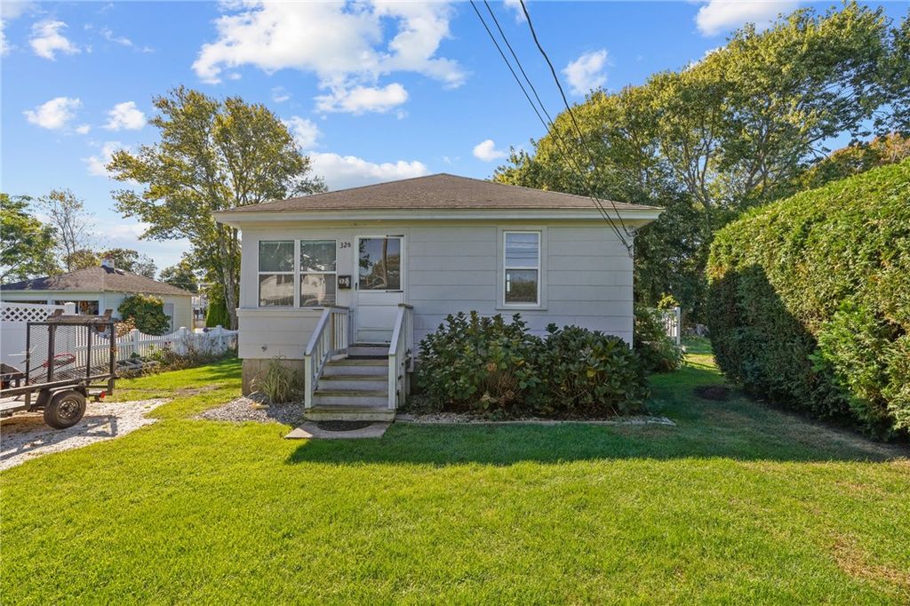 32 Crandall Avenue, Westerly, RI 02891