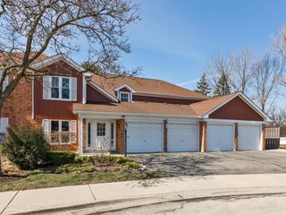 176 Grove Avenue C, Des Plaines, IL 60016