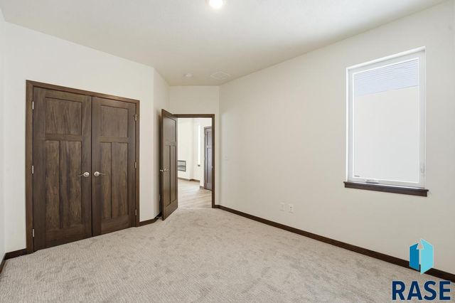 6700 W Belgrave Trl Trail, Sioux Falls, SD 57106