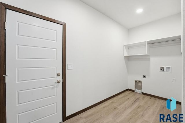 6700 W Belgrave Trl Trail, Sioux Falls, SD 57106