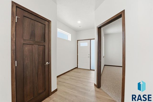 6700 W Belgrave Trl Trail, Sioux Falls, SD 57106