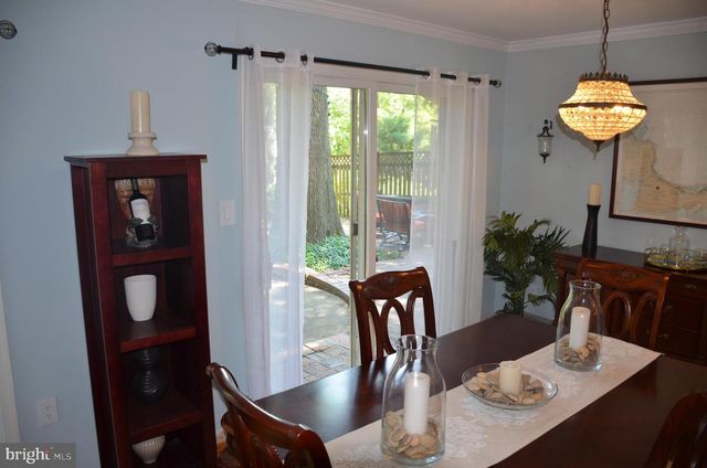 8705 YARDLEY DR, Alexandria, VA 22308