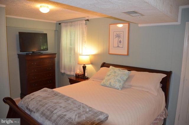 8705 YARDLEY DR, Alexandria, VA 22308