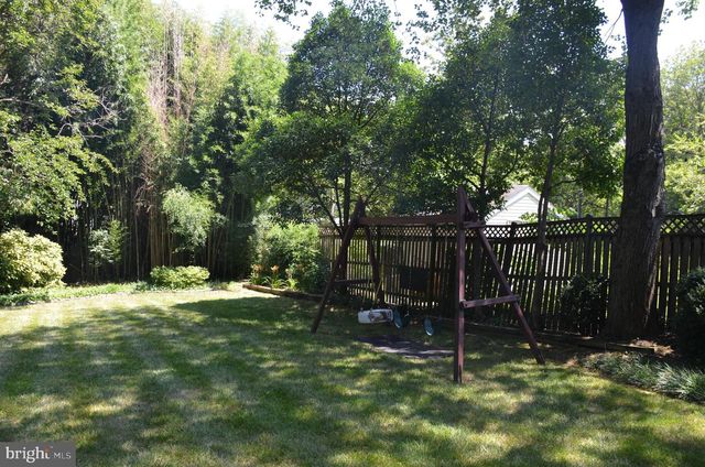 8705 YARDLEY DR, Alexandria, VA 22308