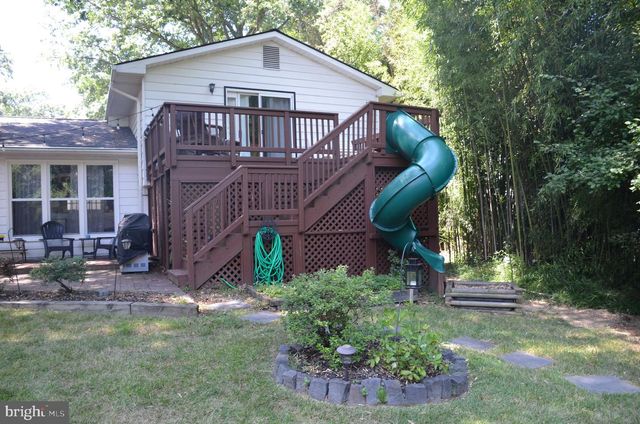 8705 YARDLEY DR, Alexandria, VA 22308