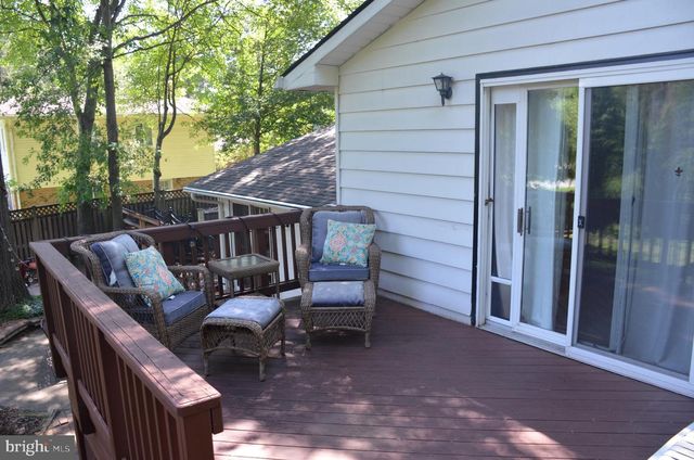 8705 YARDLEY DR, Alexandria, VA 22308