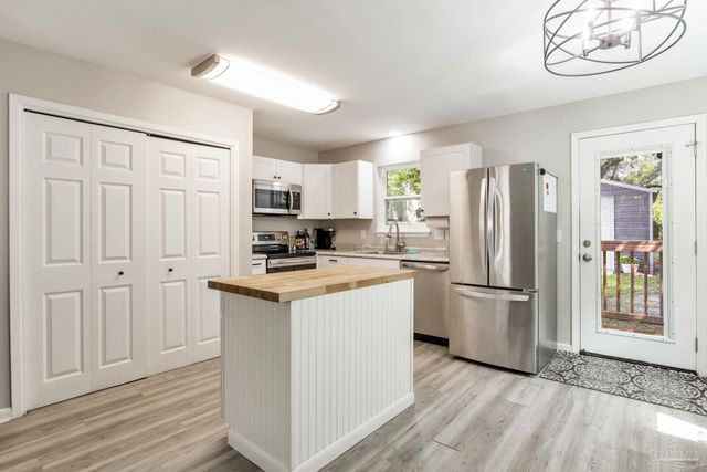 520 Selina St, Pensacola, FL 32503