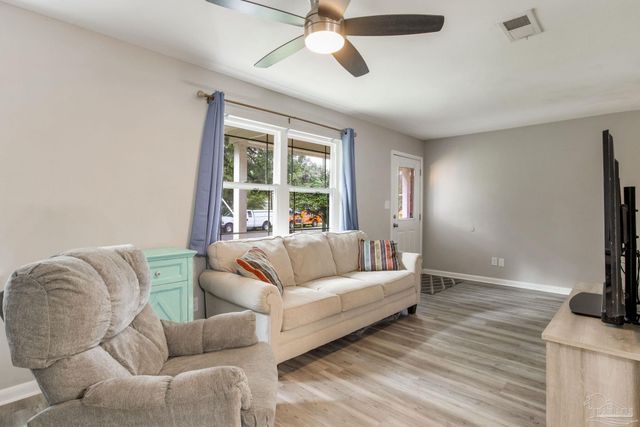 520 Selina St, Pensacola, FL 32503