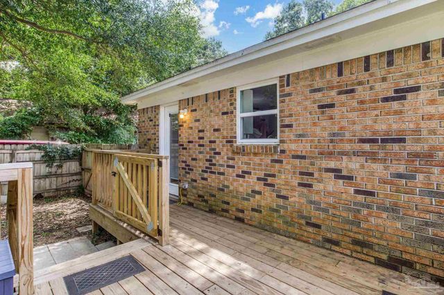 520 Selina St, Pensacola, FL 32503