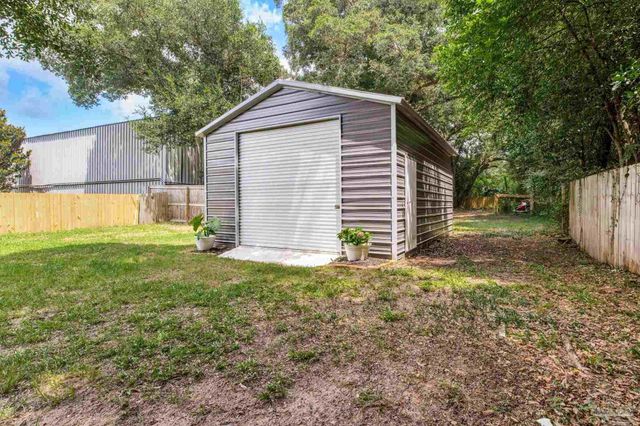 520 Selina St, Pensacola, FL 32503