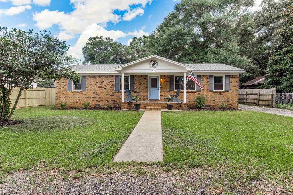 520 Selina St, Pensacola, FL 32503