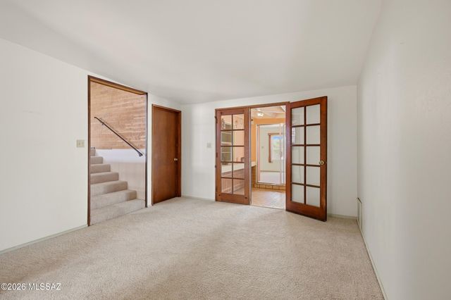 11155 E Saint James Road, Tucson, AZ 85748