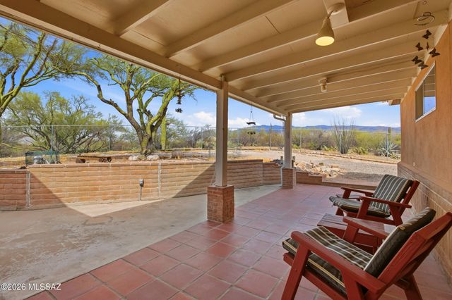 11155 E Saint James Road, Tucson, AZ 85748