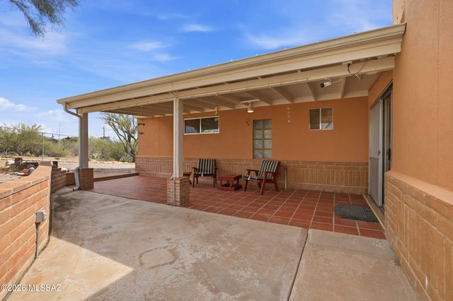 11155 E Saint James Road, Tucson, AZ 85748