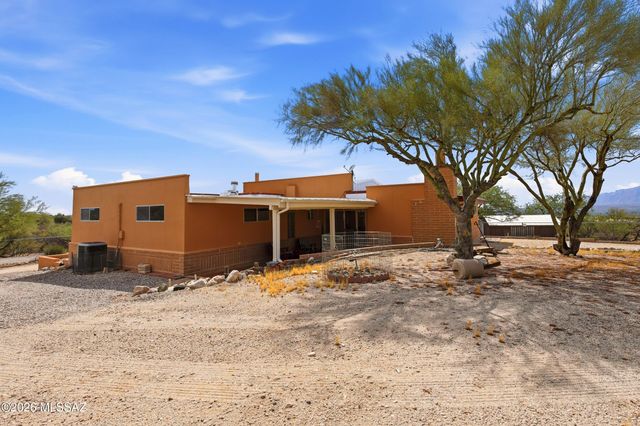 11155 E Saint James Road, Tucson, AZ 85748