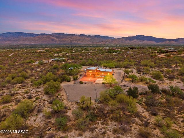 11155 E Saint James Road, Tucson, AZ 85748