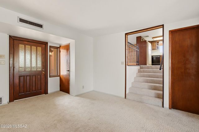 11155 E Saint James Road, Tucson, AZ 85748