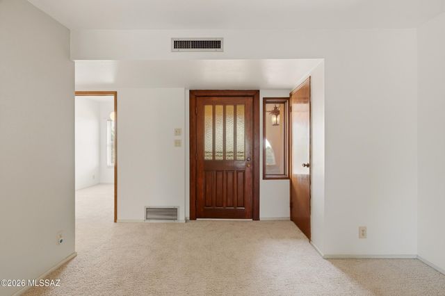 11155 E Saint James Road, Tucson, AZ 85748
