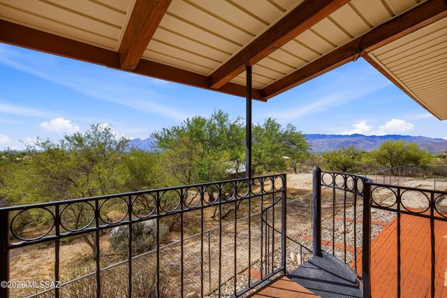 11155 E Saint James Road, Tucson, AZ 85748