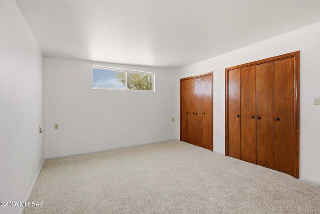 11155 E Saint James Road, Tucson, AZ 85748