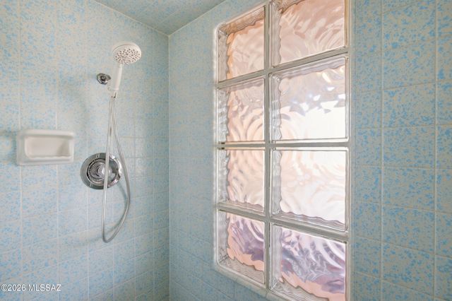 11155 E Saint James Road, Tucson, AZ 85748