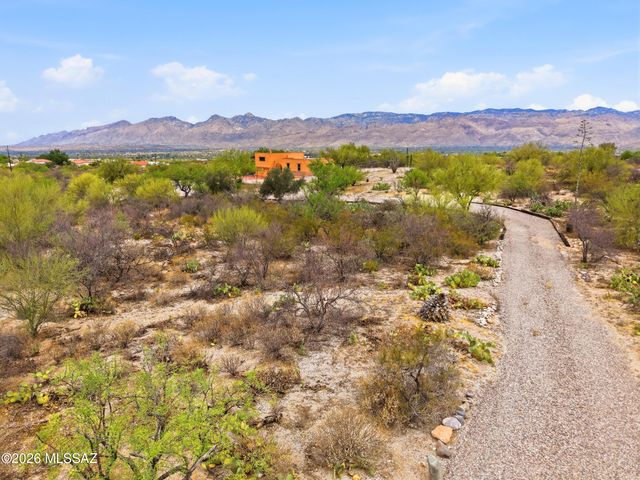 11155 E Saint James Road, Tucson, AZ 85748